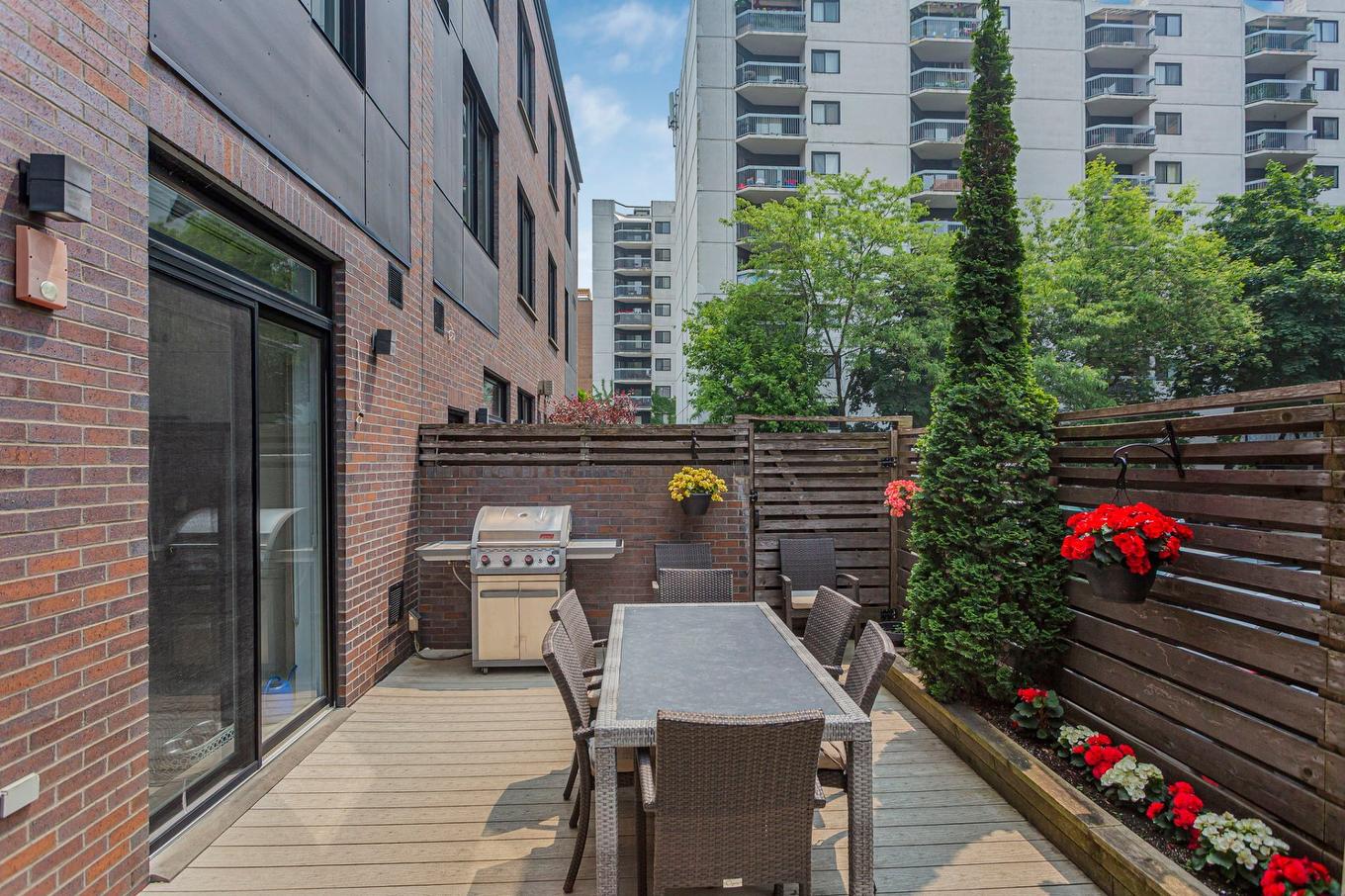 Terrasse - 3492Z Rue Simpson, Montréal (Ville-Marie), QC