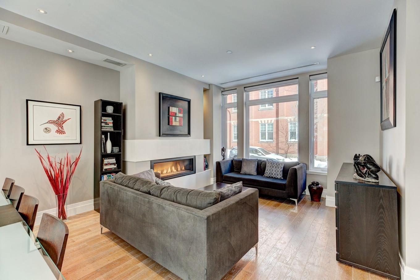 Salon - 3492Z Rue Simpson, Montréal (Ville-Marie), QC