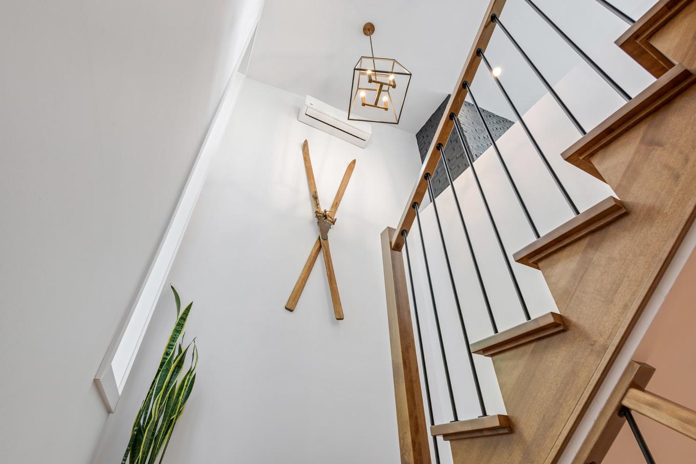 Escalier - 124 Place De L'Edelweiss, Sutton, QC - Indoor Photo Showing Other Room