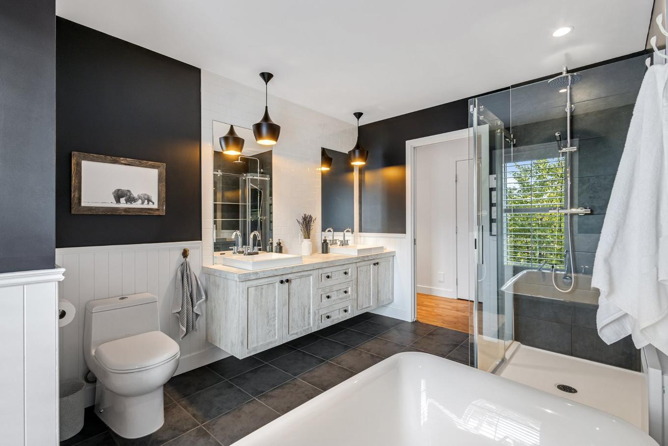 Salle de bains - 124 Place De L'Edelweiss, Sutton, QC - Indoor Photo Showing Bathroom