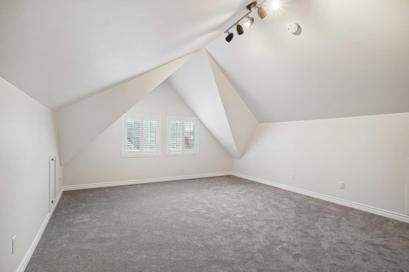 Mezzanine - 390 Rue De La Sagittaire, Montréal (Verdun/Île-Des-Soeurs), QC - Indoor Photo Showing Other Room