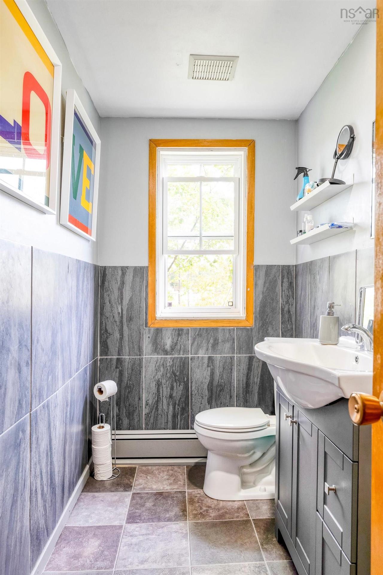 700 King Street, Bridgewater, NS