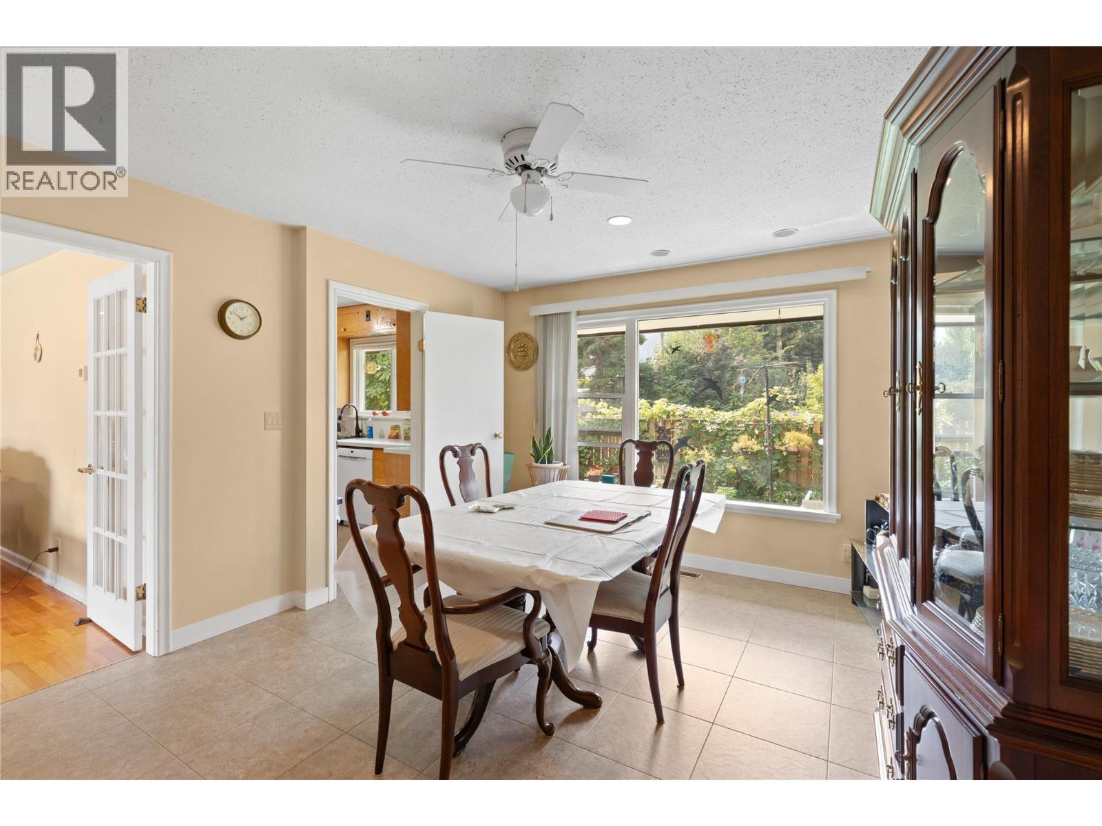 1230 Shuswap Avenue, Sicamous, BC - Indoor Photo Showing Dining Room