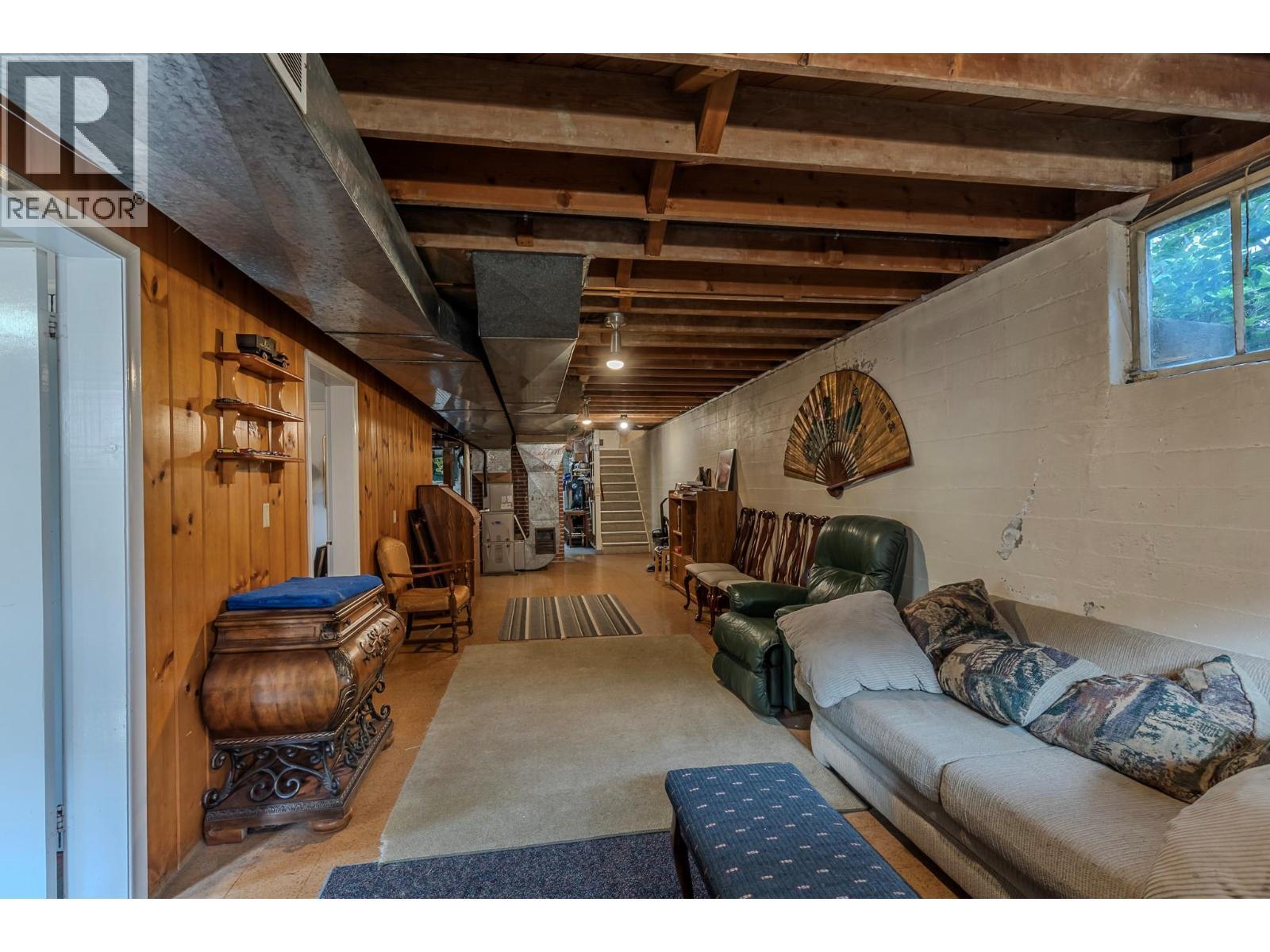 1230 Shuswap Avenue, Sicamous, BC - Indoor Photo Showing Basement
