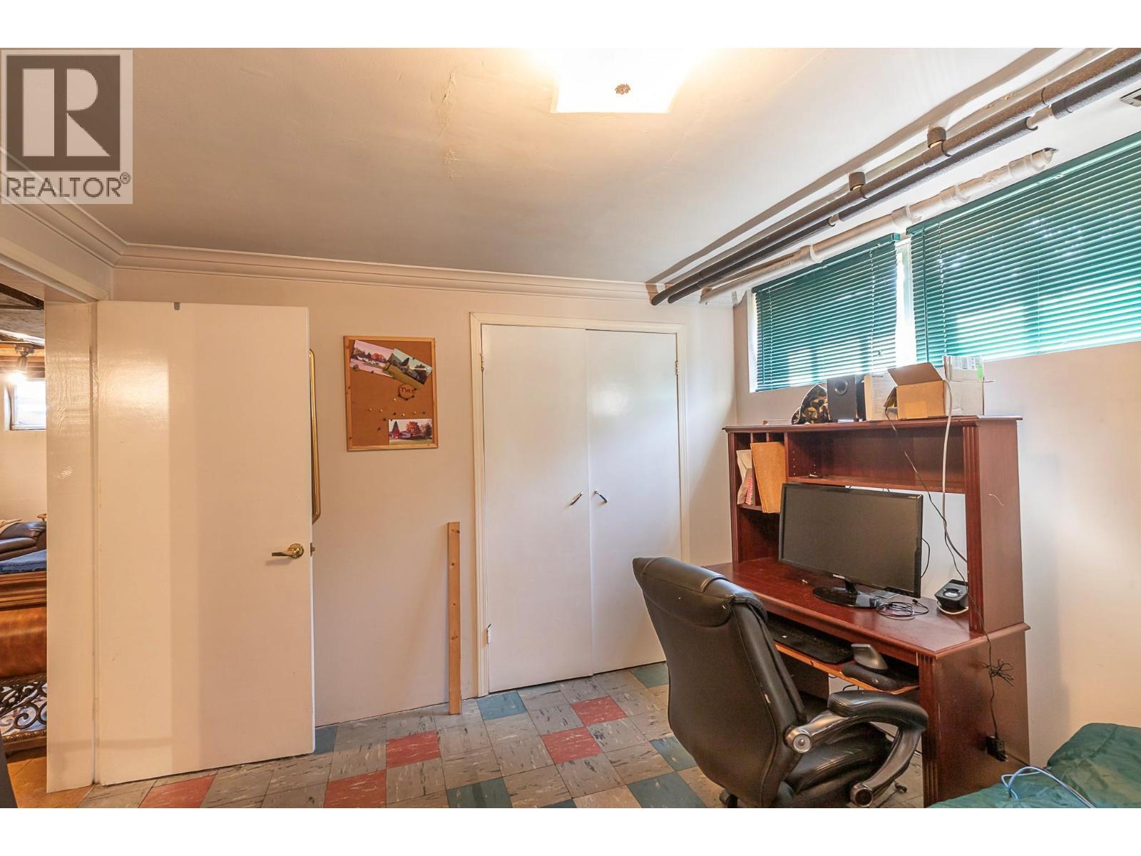 1230 Shuswap Avenue, Sicamous, BC - Indoor Photo Showing Office