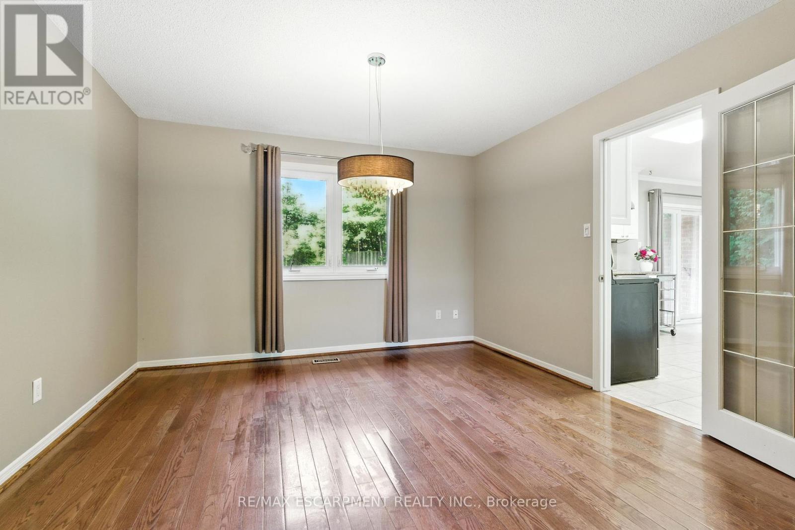 1624 Gallant Drive, Mississauga, ON - Indoor Photo Showing Other Room