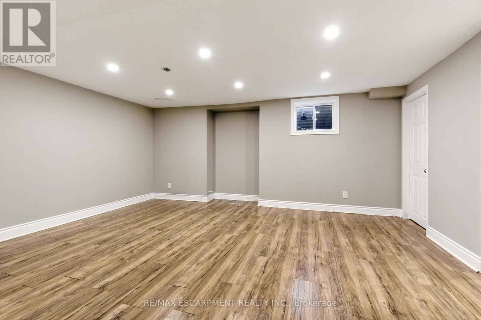 1624 Gallant Drive, Mississauga, ON - Indoor Photo Showing Basement
