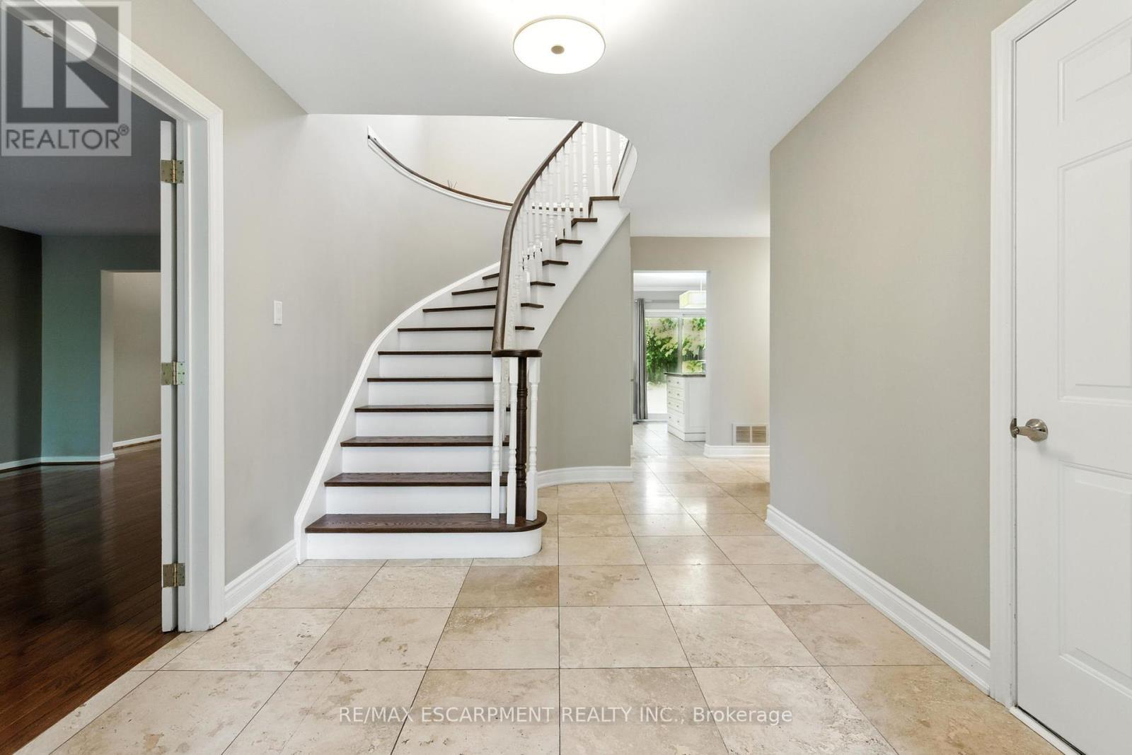 1624 Gallant Drive, Mississauga, ON - Indoor Photo Showing Other Room