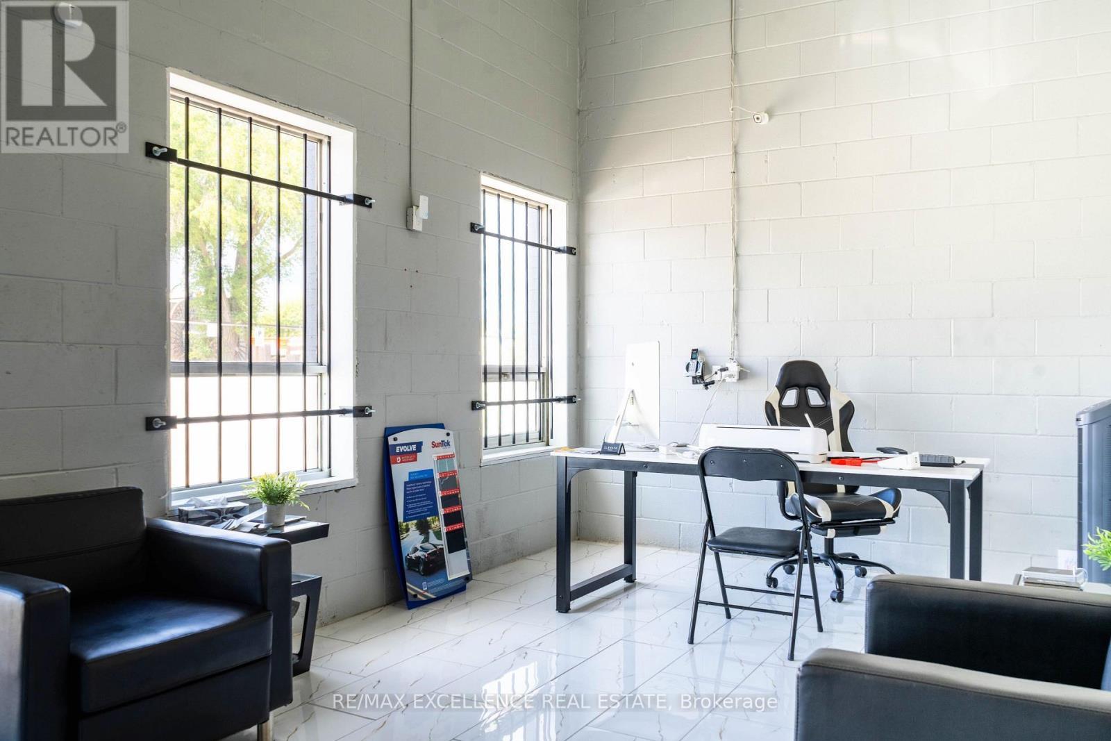 B1-11 - 1153 Pioneer Road N, Burlington, ON