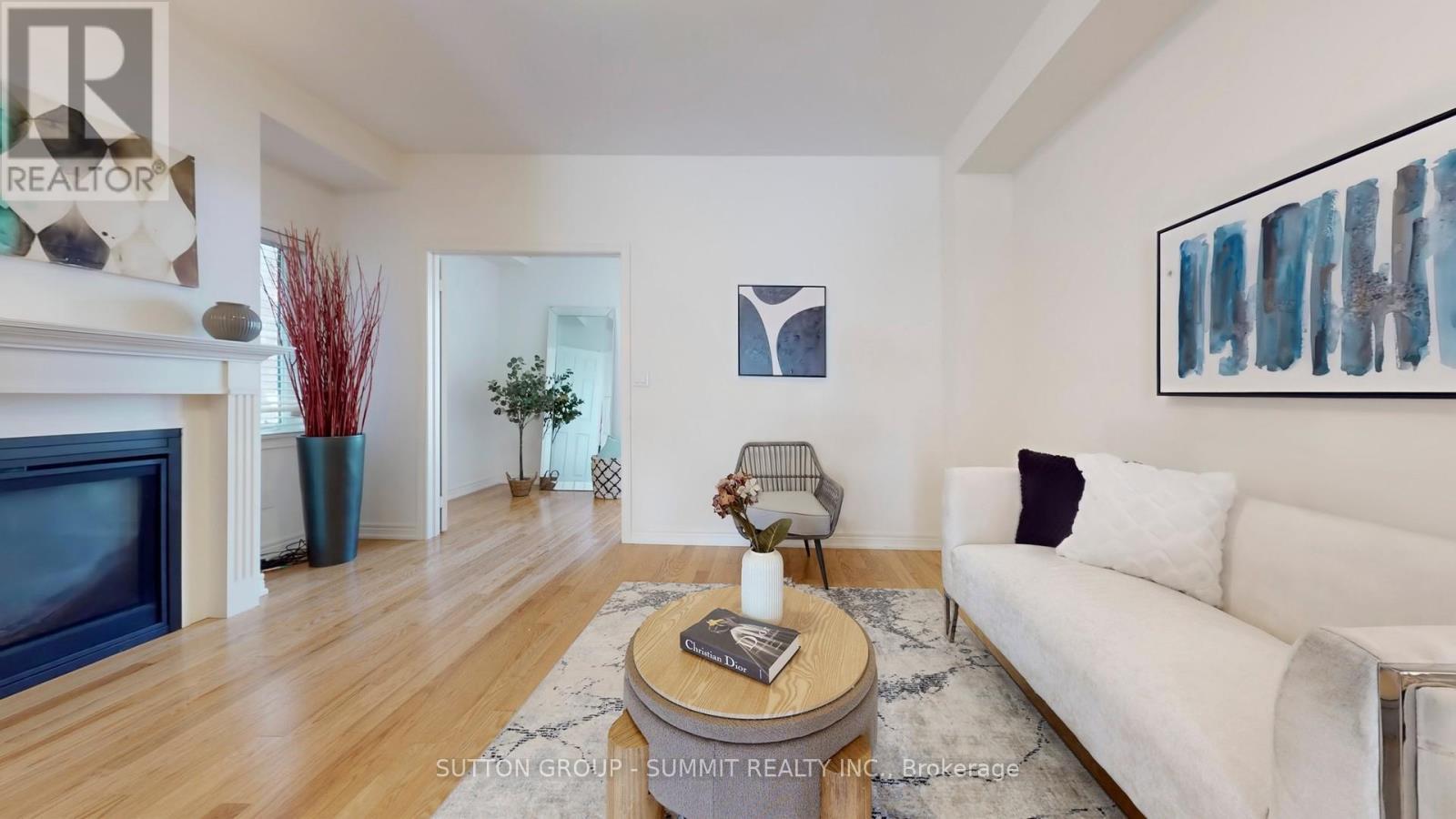 3964 Thomas Alton Boulevard, Burlington, ON - Indoor Photo Showing Living Room With Fireplace