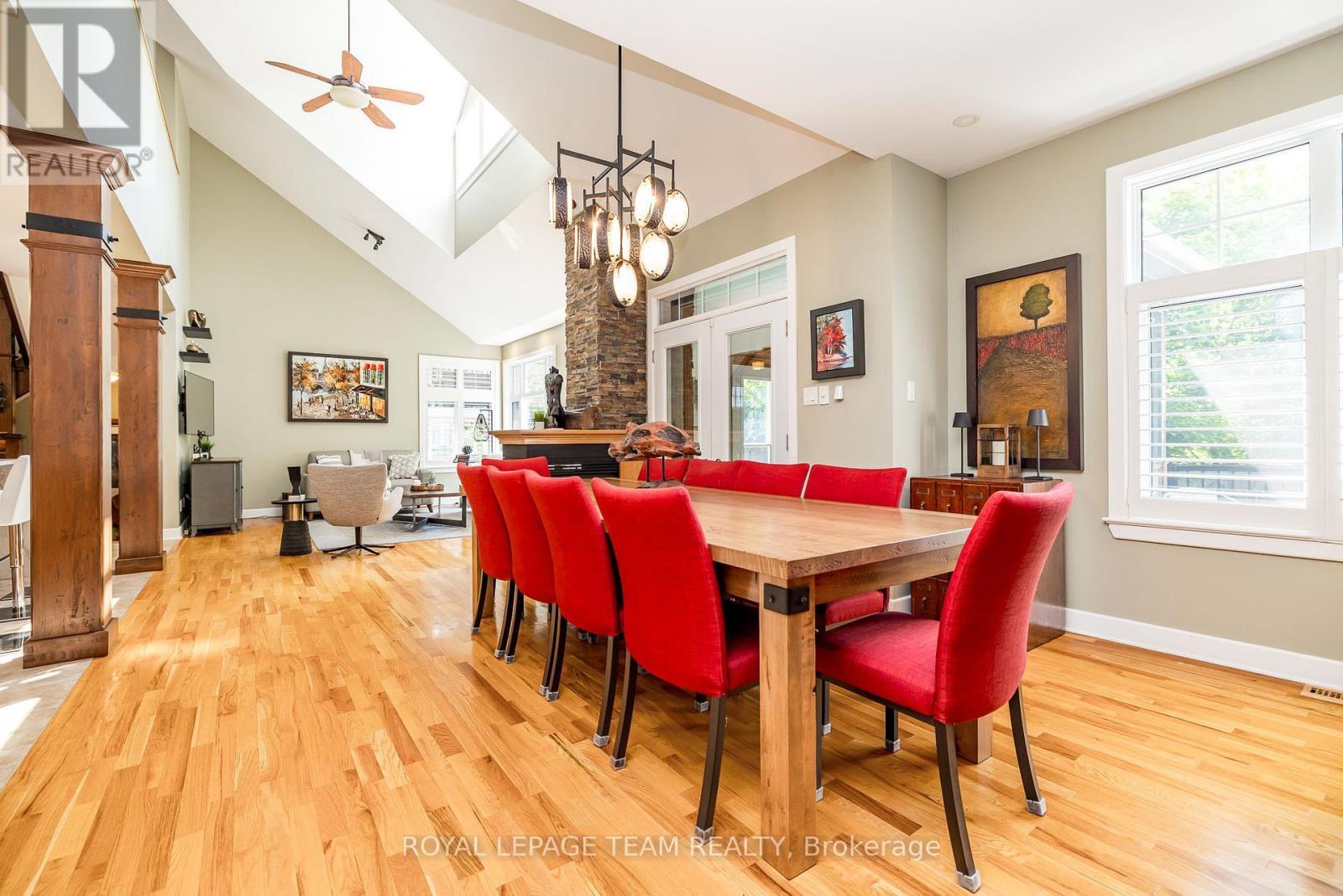 19 Turtle Point Private, Ottawa, ON - Indoor Photo Showing Dining Room