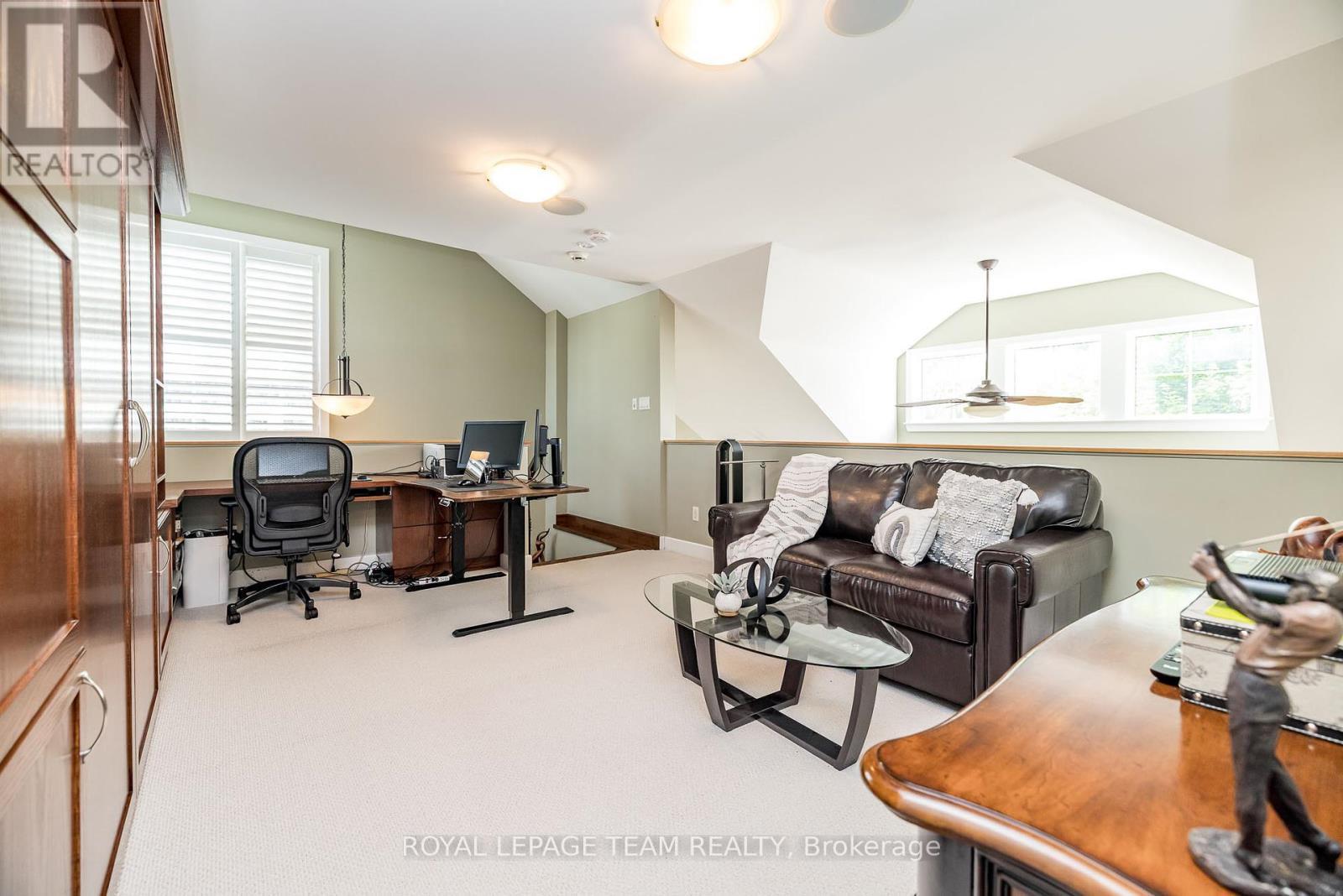 19 Turtle Point Private, Ottawa, ON - Indoor Photo Showing Other Room