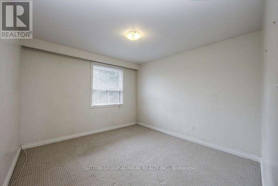 Main/Up - 7881 Dufferin Street, Vaughan, ON - Indoor Photo Showing Other Room