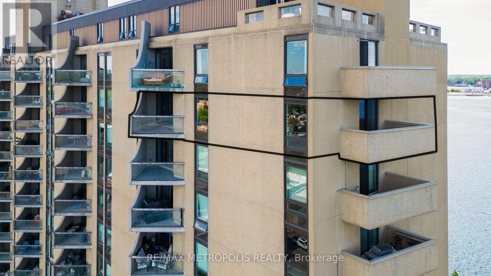 1408 - 155 Front Street N, Sarnia, ON - Outdoor With Balcony