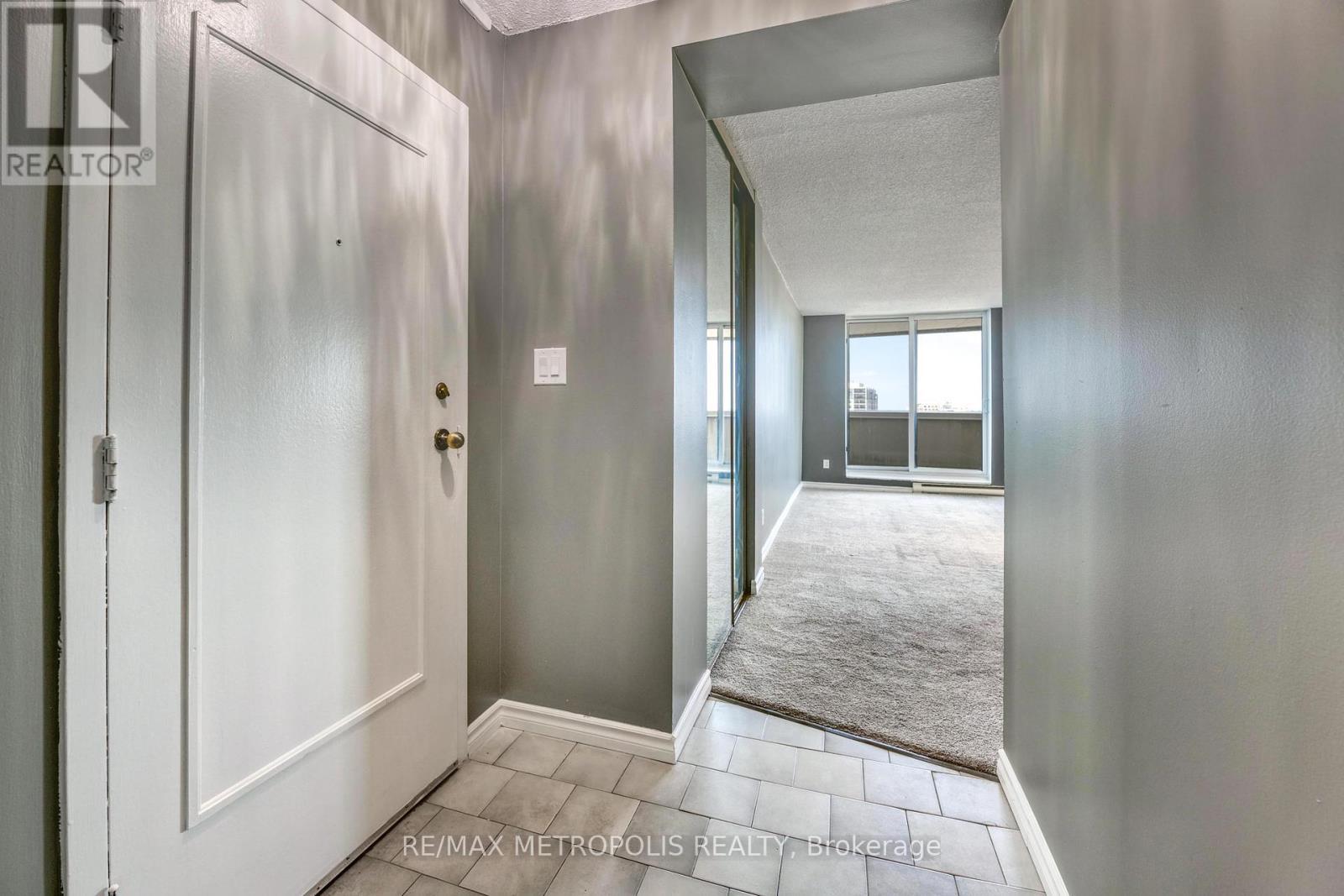 1408 - 155 Front Street N, Sarnia, ON - Indoor Photo Showing Other Room