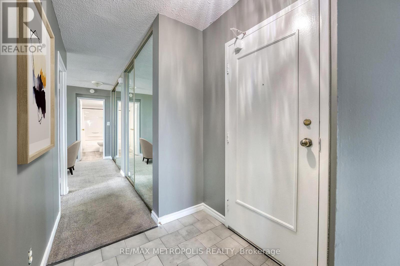 1408 - 155 Front Street N, Sarnia, ON - Indoor Photo Showing Other Room