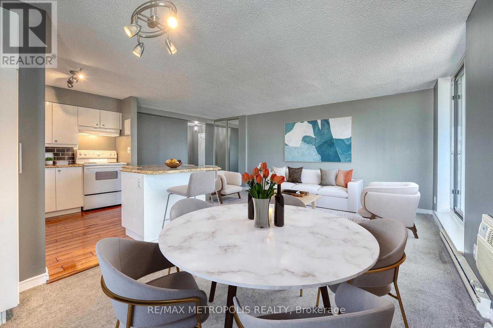 1408 - 155 Front Street N, Sarnia, ON - Indoor Photo Showing Dining Room