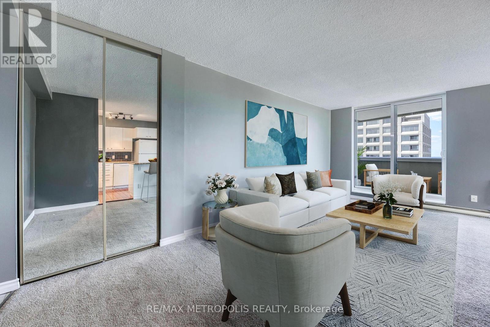 1408 - 155 Front Street N, Sarnia, ON - Indoor Photo Showing Living Room