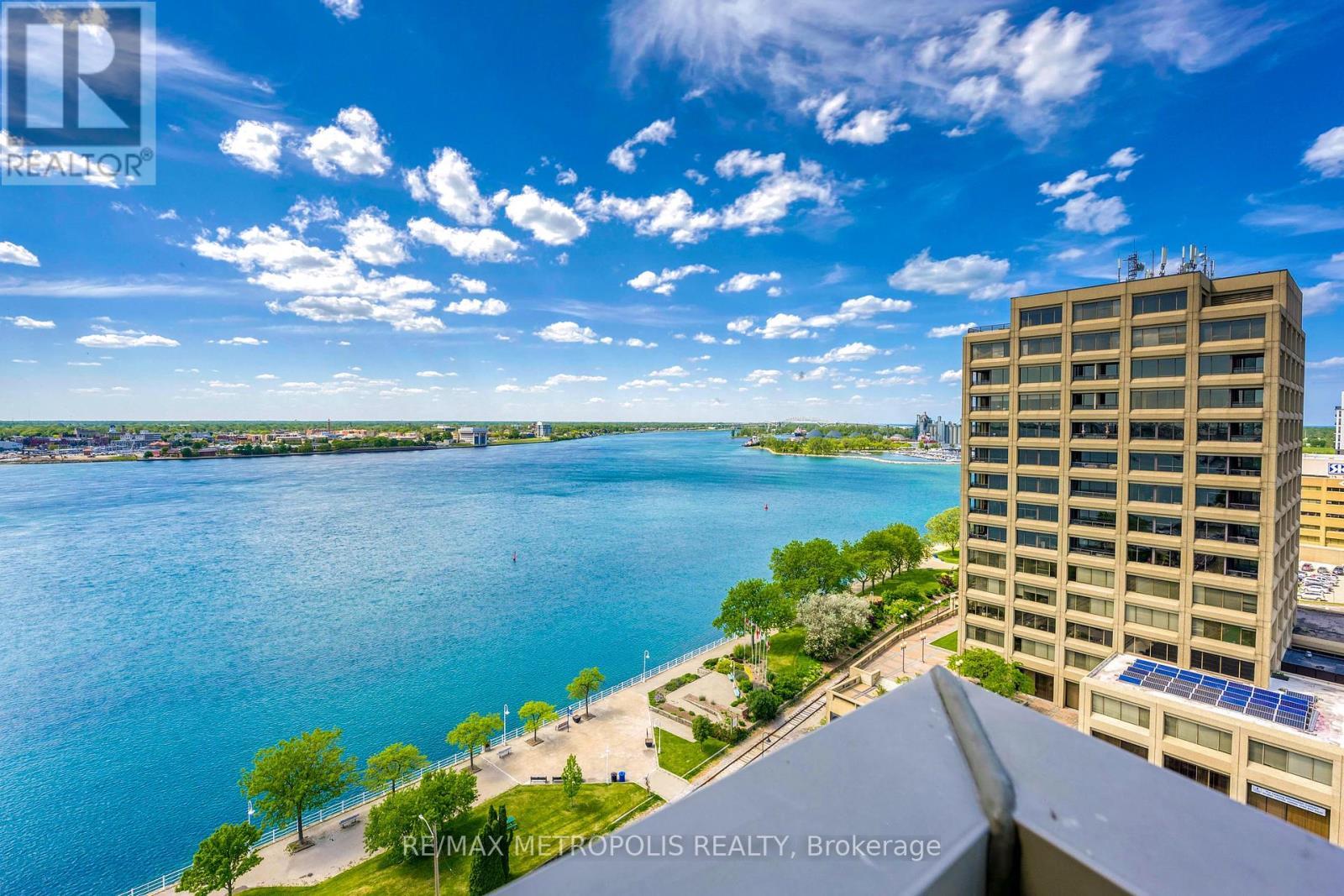 1408 - 155 Front Street N, Sarnia, ON - Outdoor With Body Of Water With View