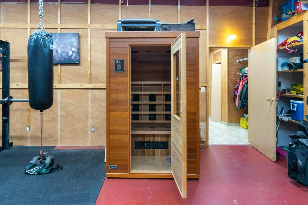 46-2481 Squilax-Anglemont Road, Lee Creek, BC - Indoor