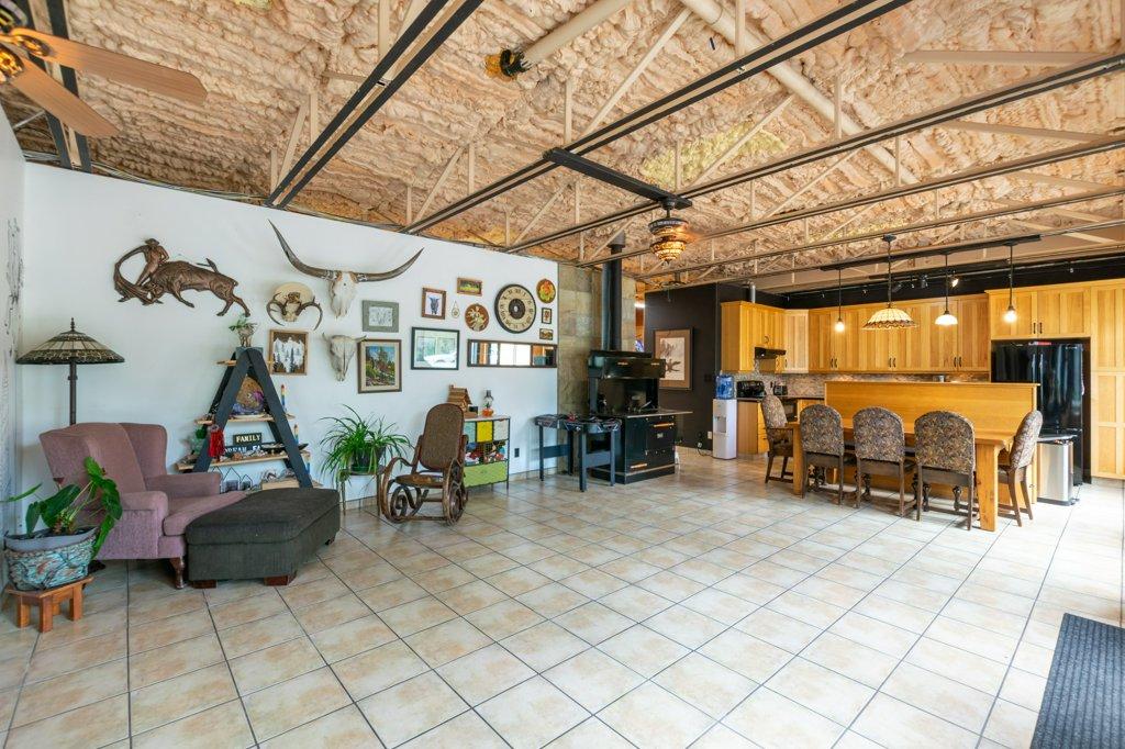 46-2481 Squilax-Anglemont Road, Lee Creek, BC - Indoor