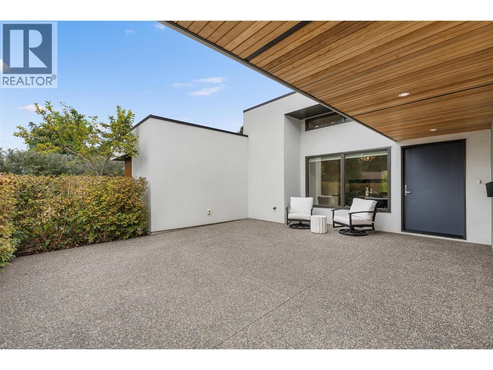 410 Sarsons Road, Kelowna, BC - Outdoor With Exterior