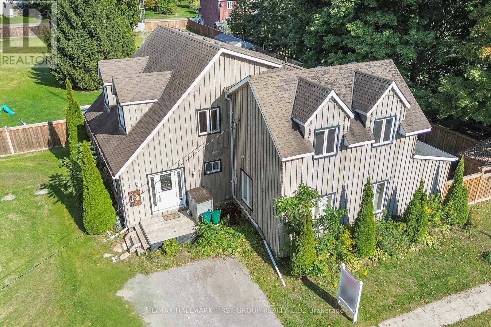 8063 King Street, Clarington, ON - Outdoor