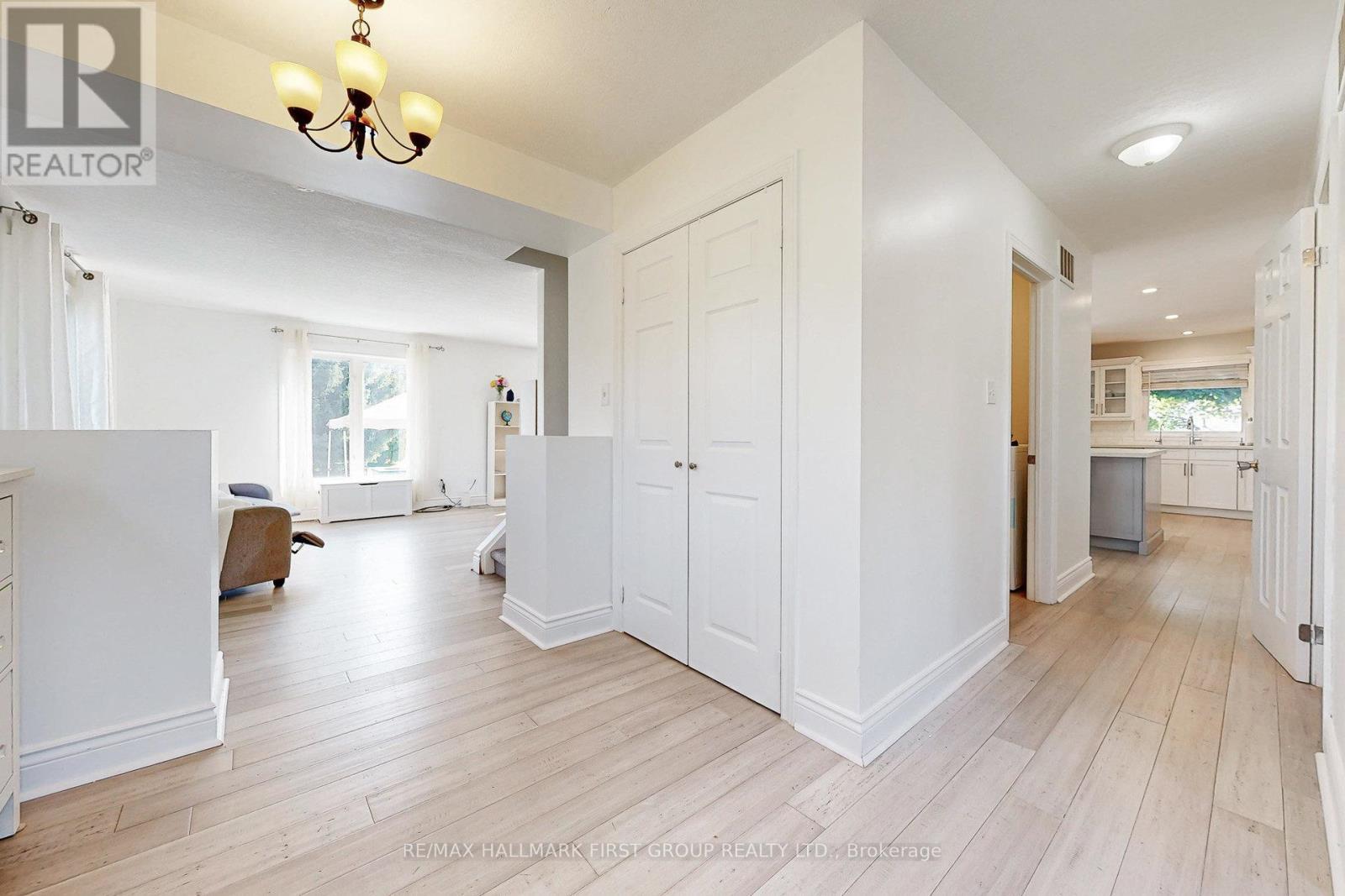 8063 King Street, Clarington, ON - Indoor Photo Showing Other Room