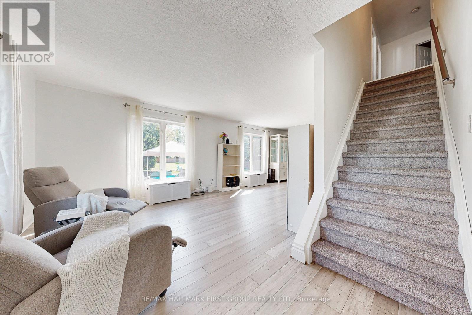 8063 King Street, Clarington, ON - Indoor