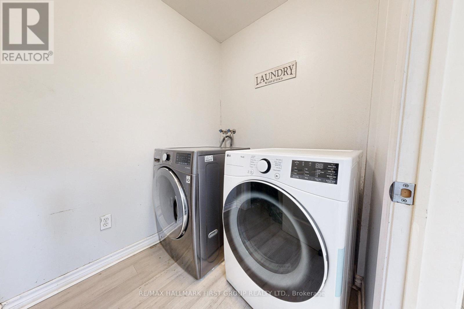 8063 King Street, Clarington, ON - Indoor Photo Showing Laundry Room