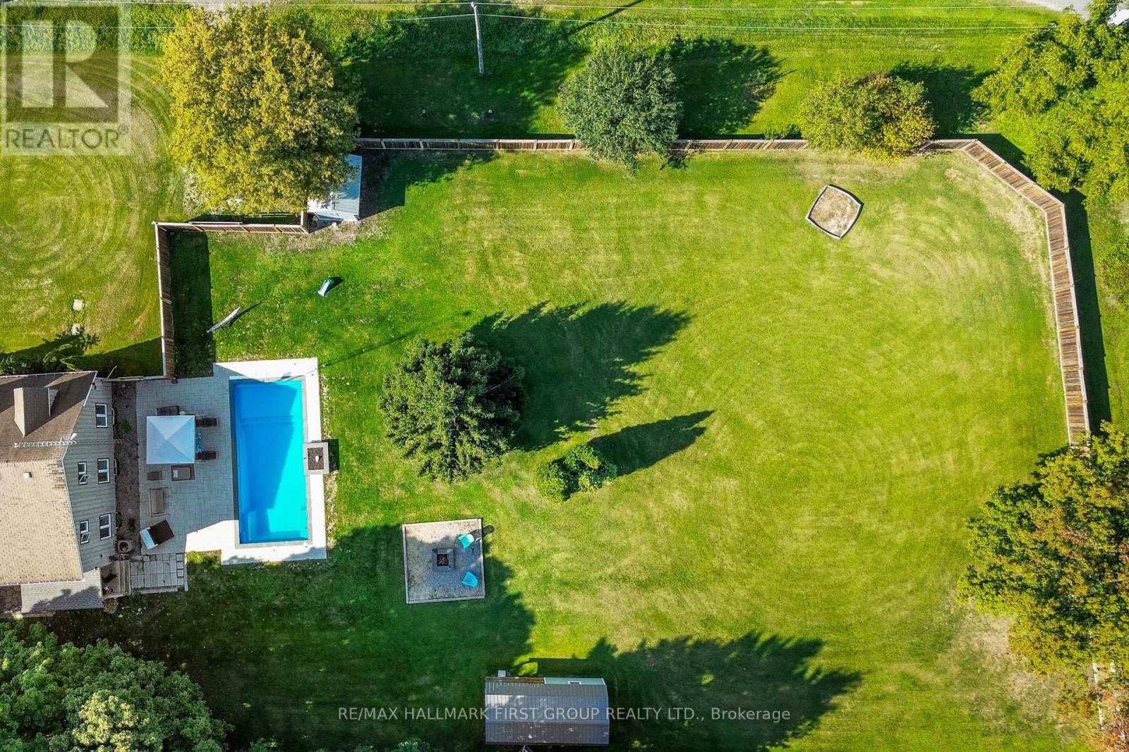 8063 King Street, Clarington, ON - Outdoor