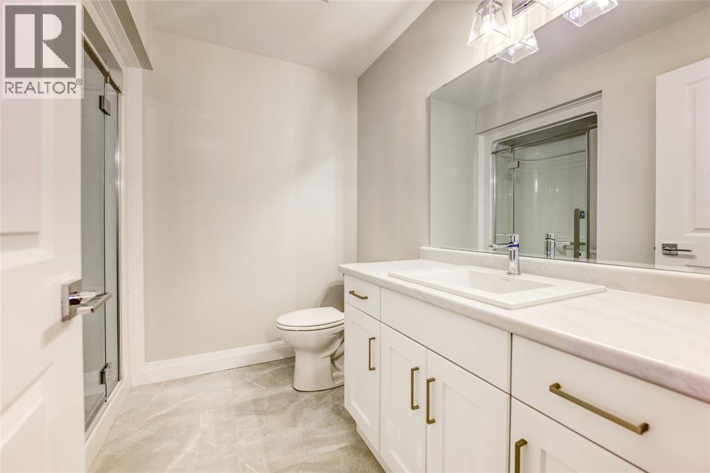 493 Queen Street, St Clair, ON - Indoor Photo Showing Bathroom