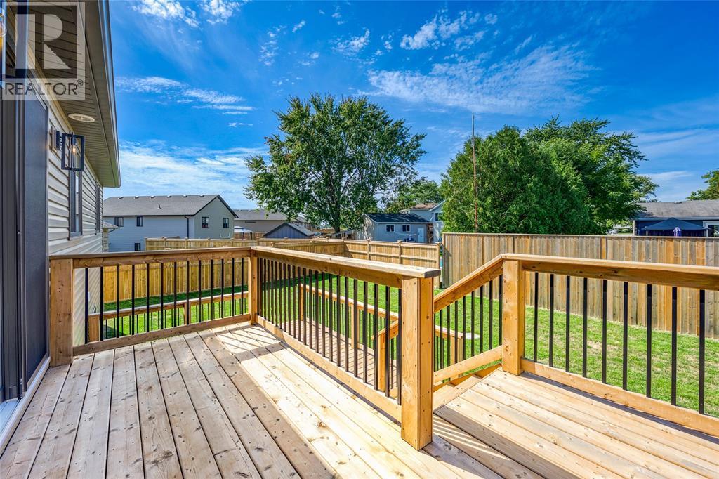 493 Queen Street, St Clair, ON - Outdoor With Deck Patio Veranda With Exterior