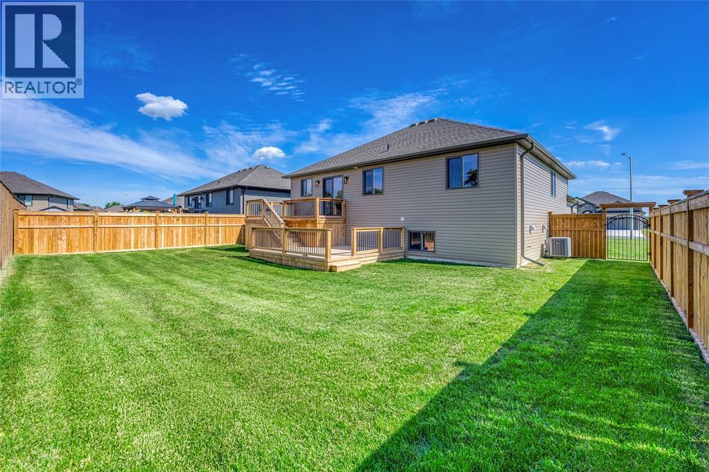 493 Queen Street, St Clair, ON - Outdoor With Deck Patio Veranda With Backyard