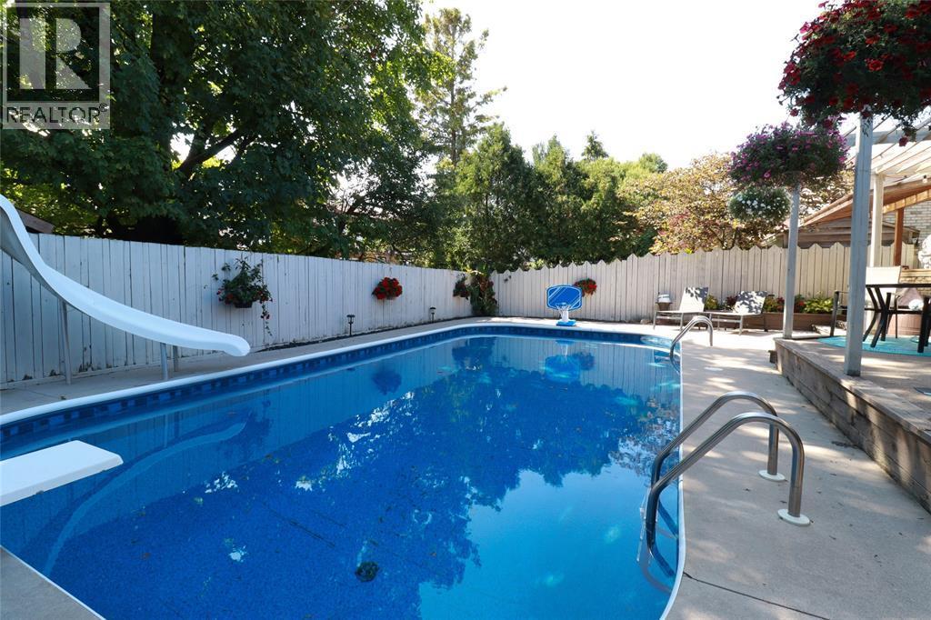 1912 Winslow Crescent, Sarnia, ON - Outdoor With In Ground Pool With Backyard