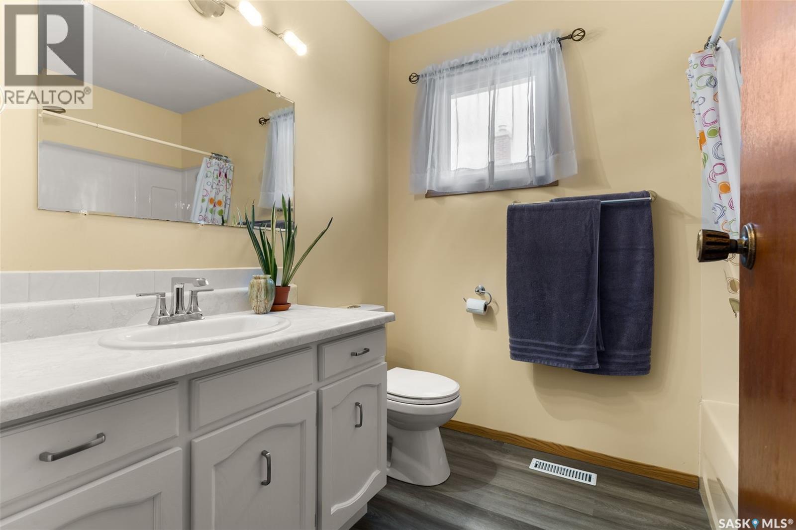 265 Browning Street, Southey, SK - Indoor Photo Showing Bathroom