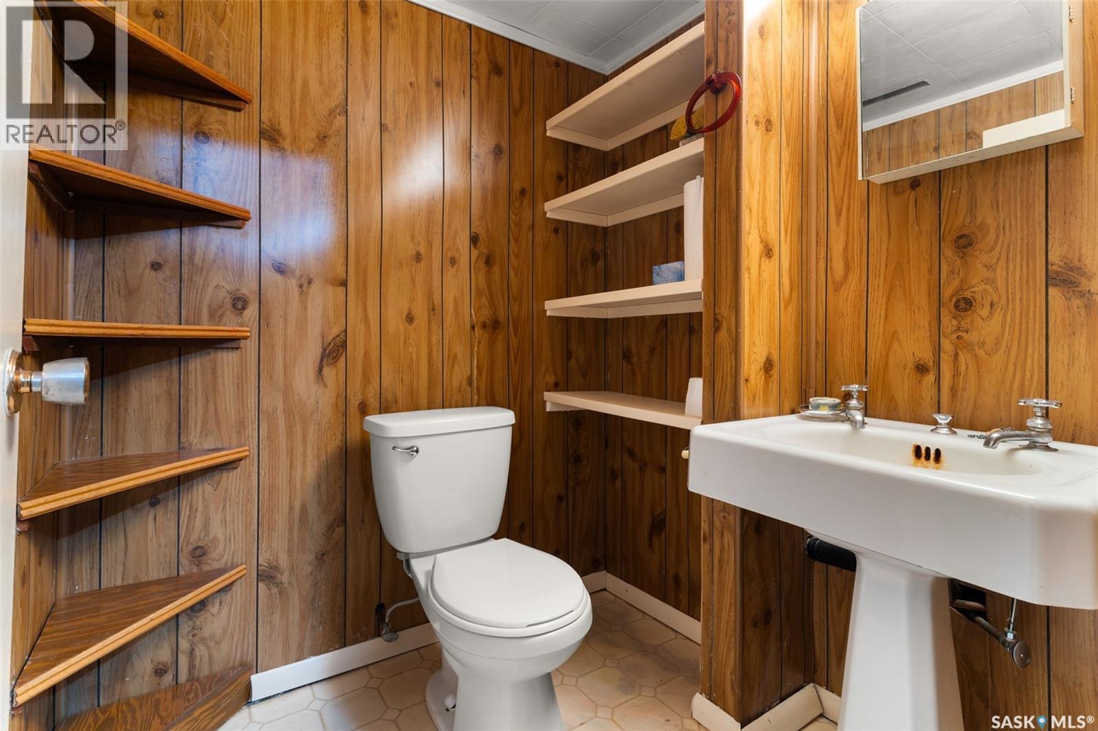 265 Browning Street, Southey, SK - Indoor Photo Showing Bathroom
