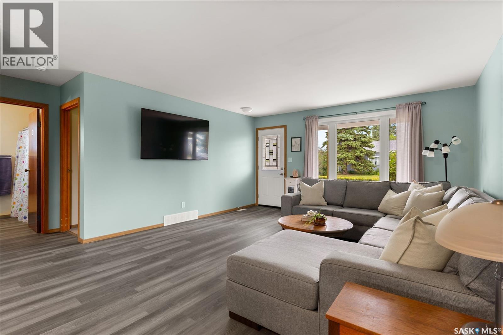 265 Browning Street, Southey, SK - Indoor Photo Showing Living Room