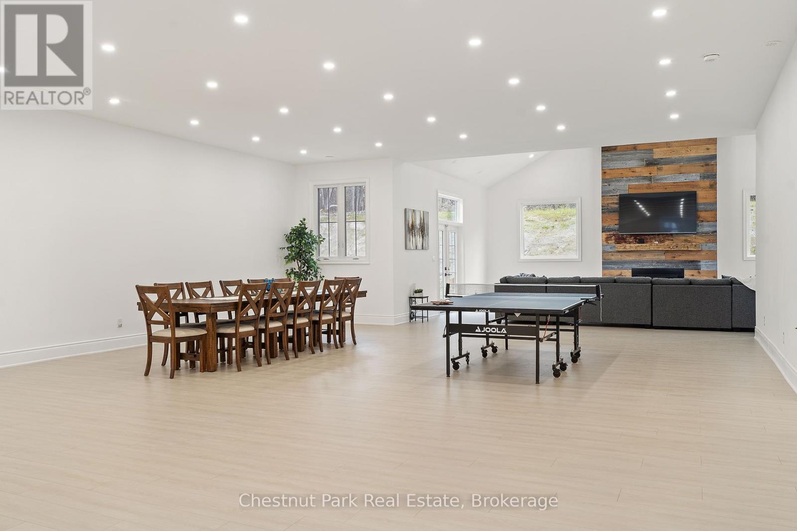 1153 Deer Lake Road, Perry (Emsdale), ON - Indoor Photo Showing Dining Room