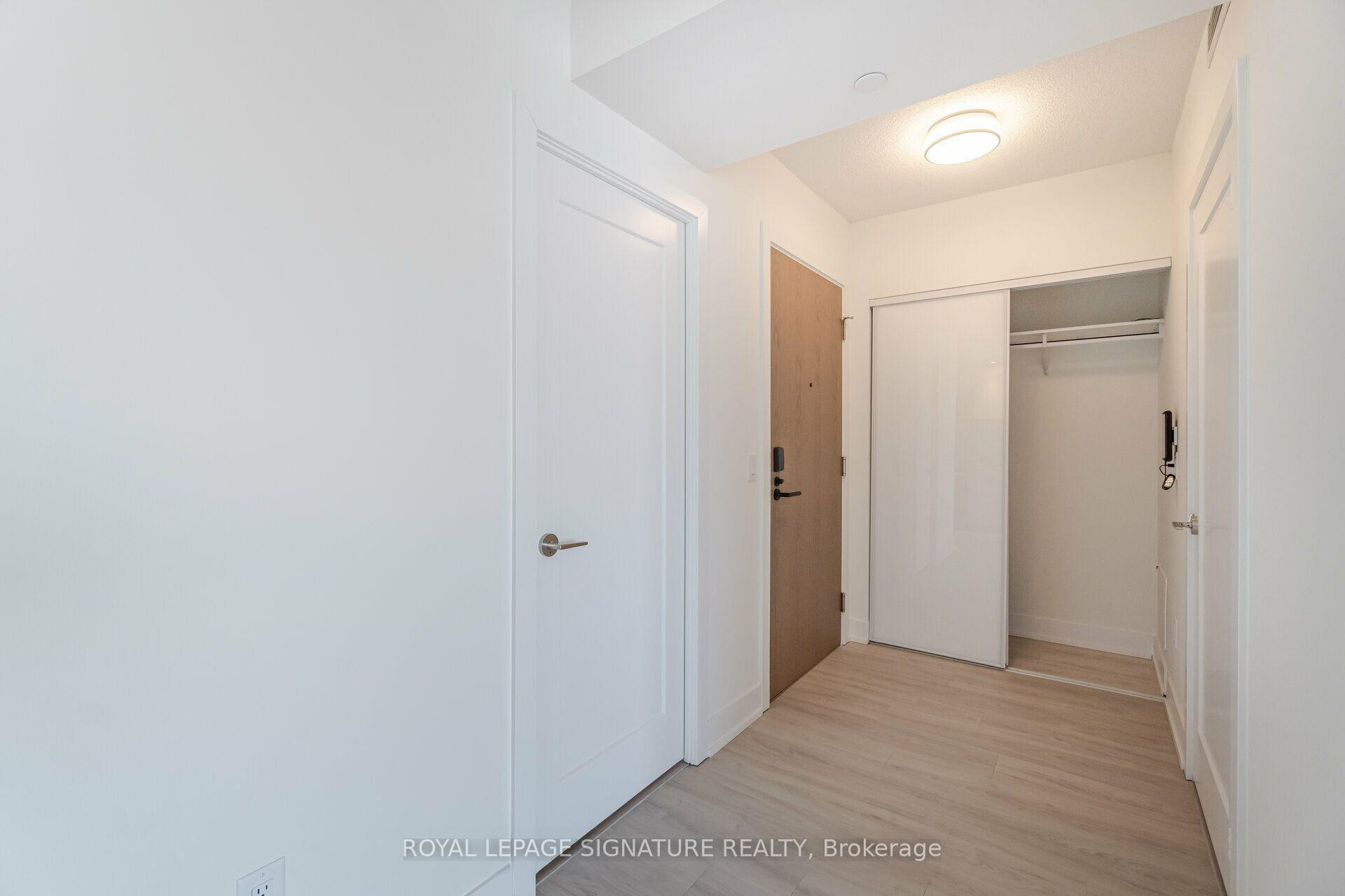 2705-10 Eva Road, Toronto, ON - Indoor Photo Showing Other Room