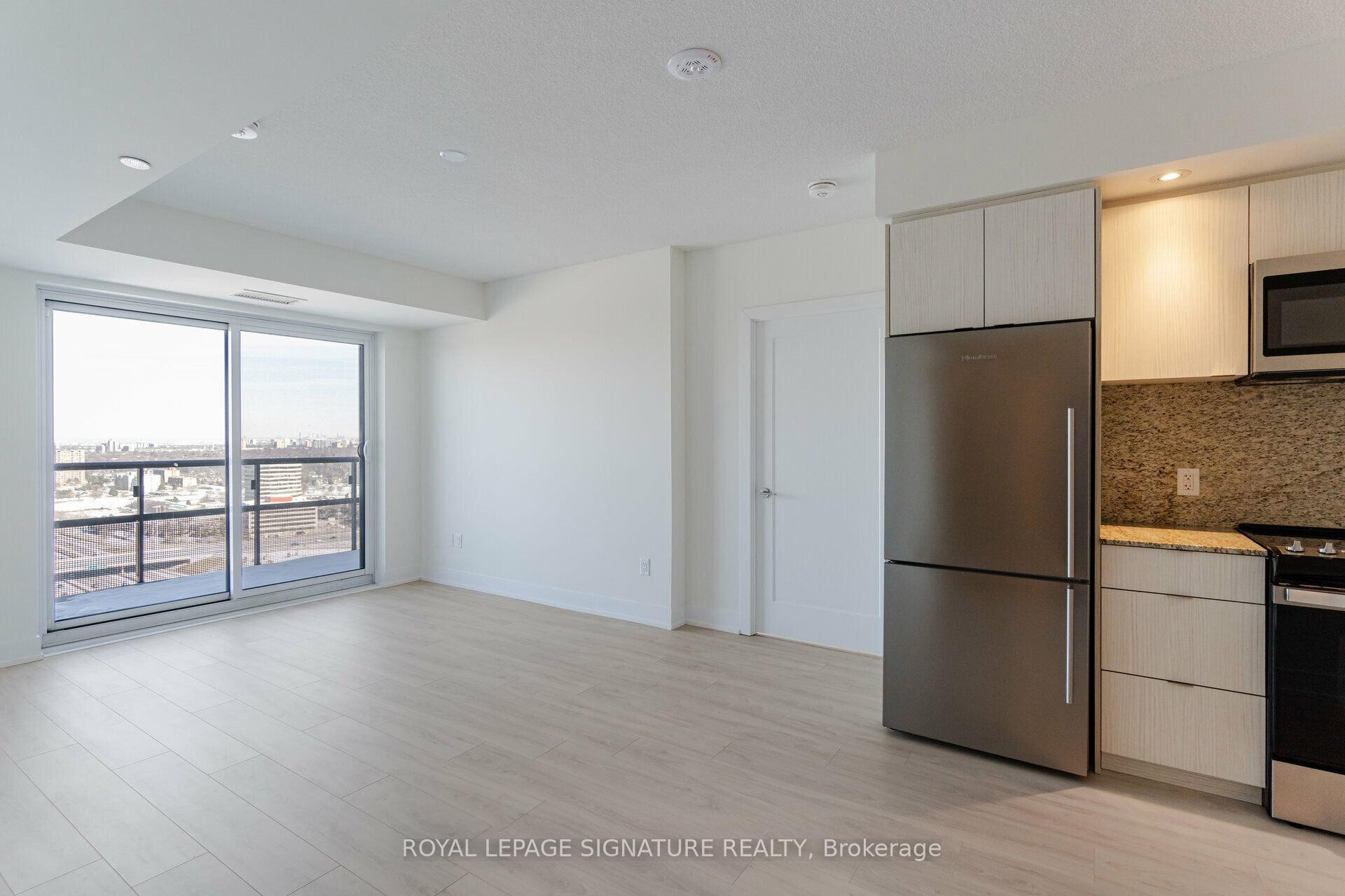 2705-10 Eva Road, Toronto, ON - Indoor Photo Showing Kitchen