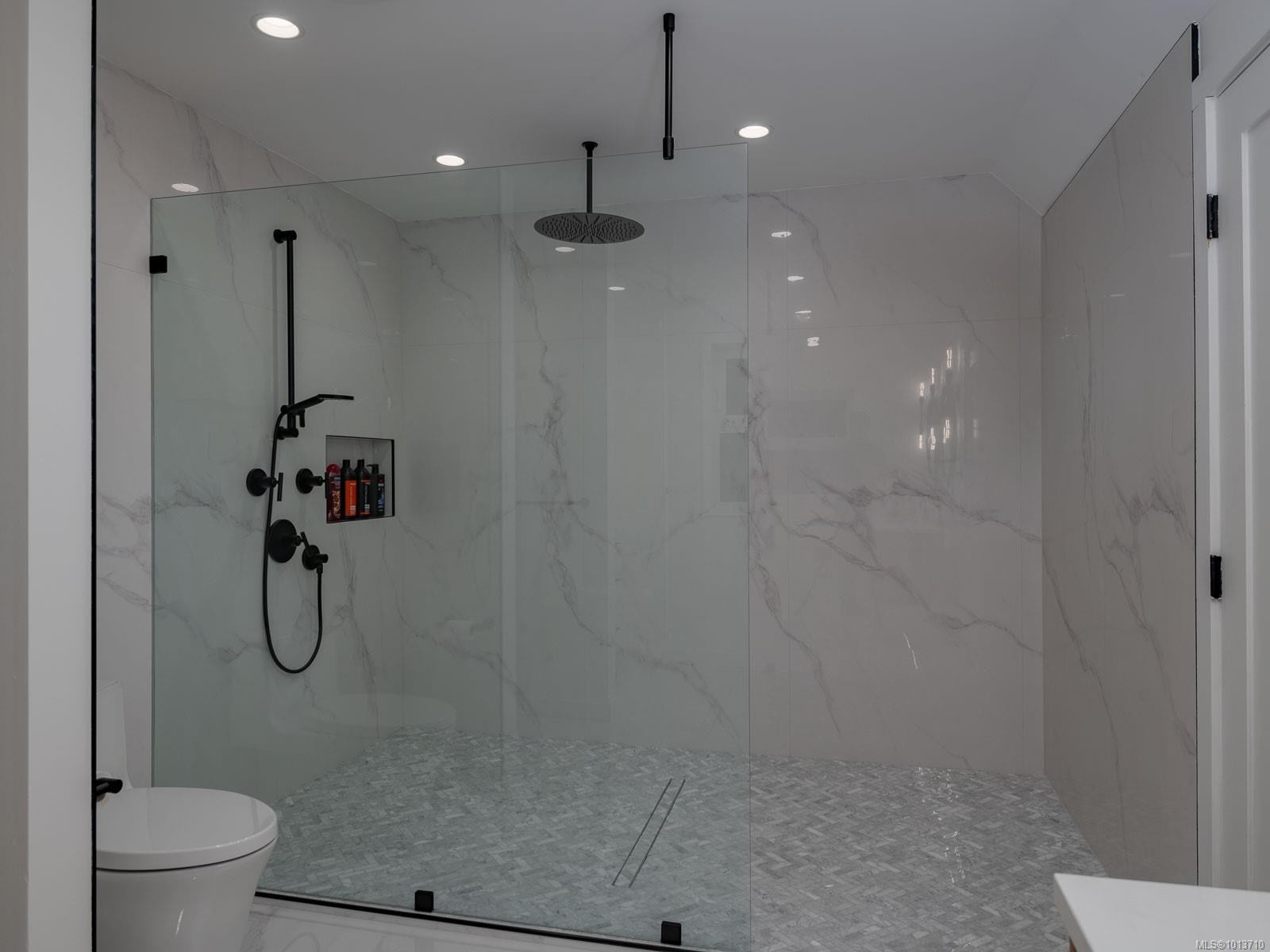 9010 Lord Rd, Port Alberni, BC