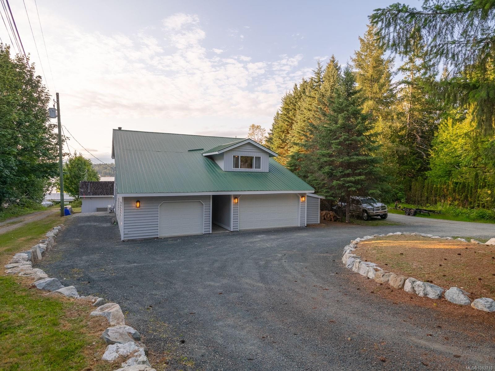 9010 Lord Rd, Port Alberni, BC