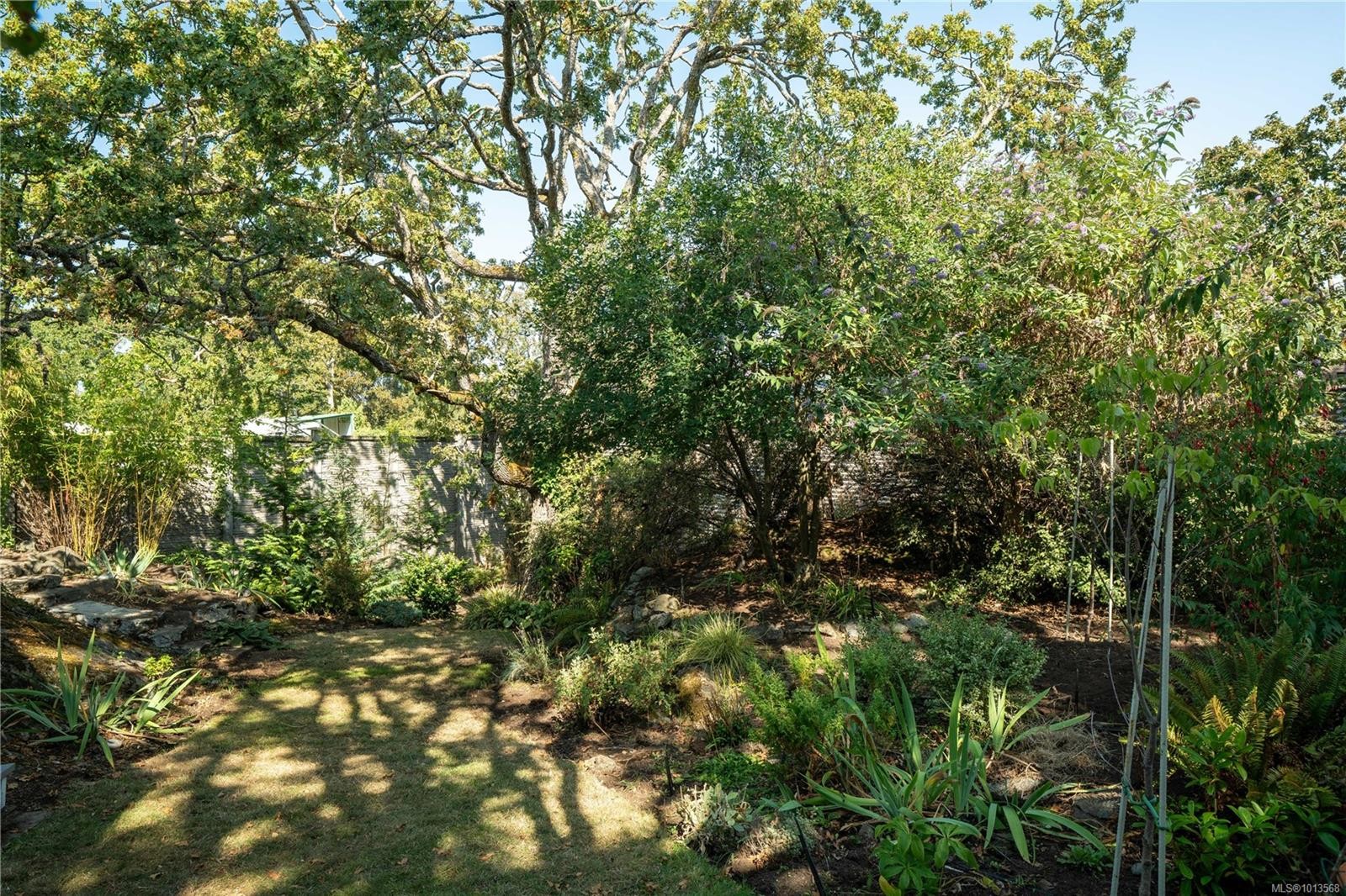 1697 Yale St, Oak Bay, BC