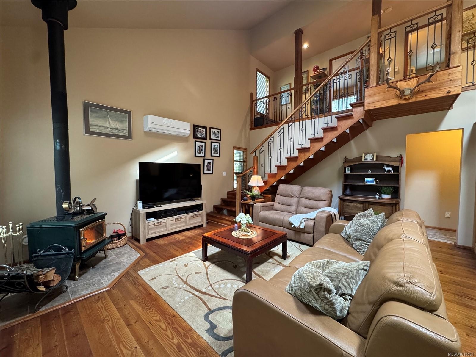 714 Charter Rd, Mayne Island, BC