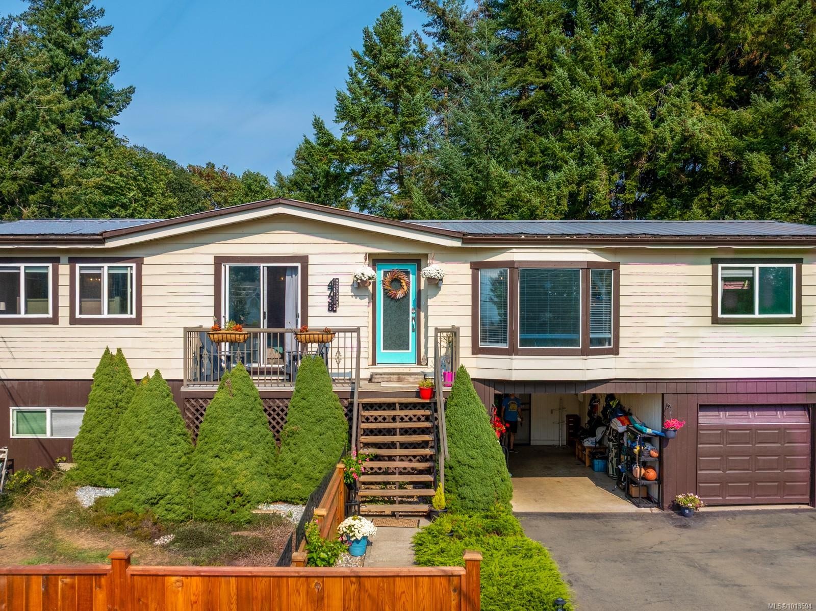 4738 Oakridge Dr, Courtenay, BC