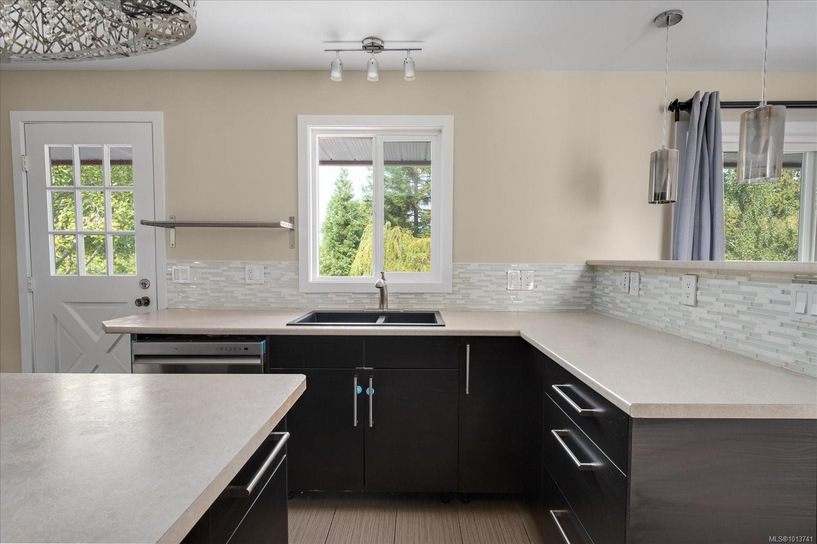 5450 Oceanview Terr, Nanaimo, BC