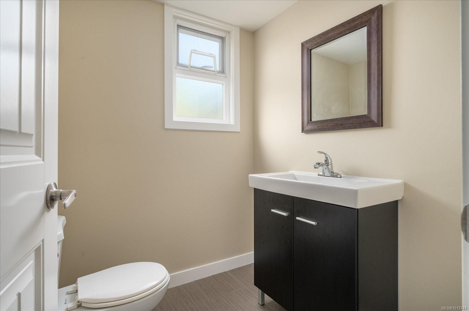 5450 Oceanview Terr, Nanaimo, BC