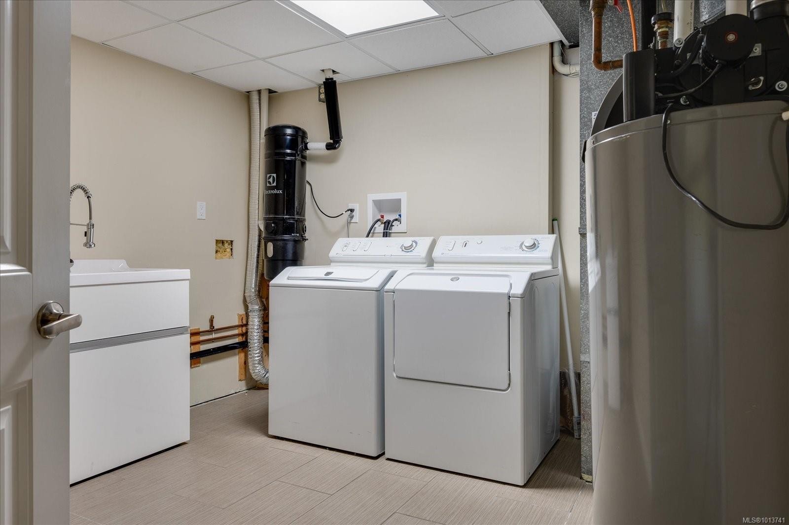 5450 Oceanview Terr, Nanaimo, BC