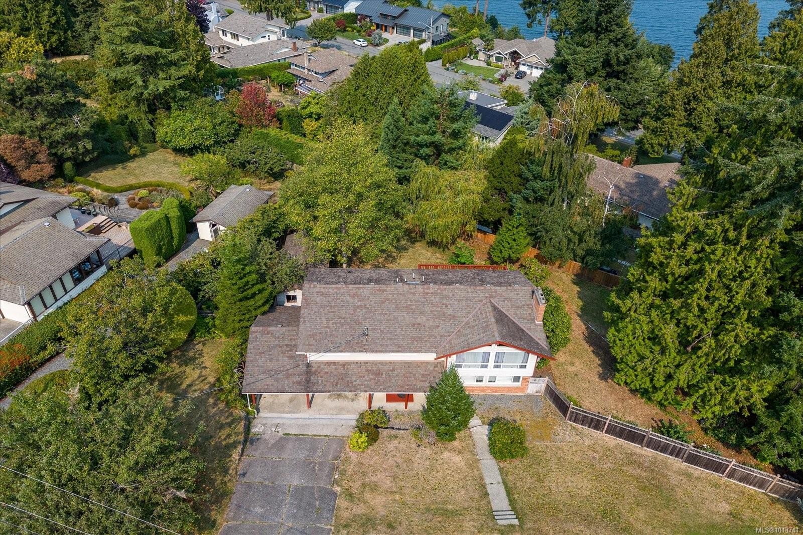 5450 Oceanview Terr, Nanaimo, BC